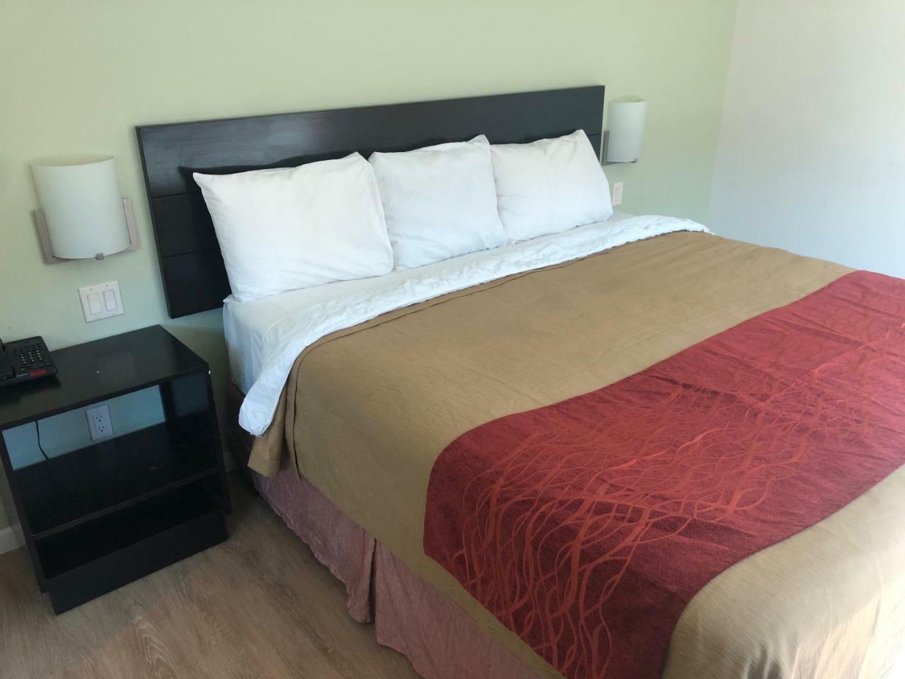 Comfort Inn & Suites - Kew Gardens Near La Guardia Airport New York Esterno foto