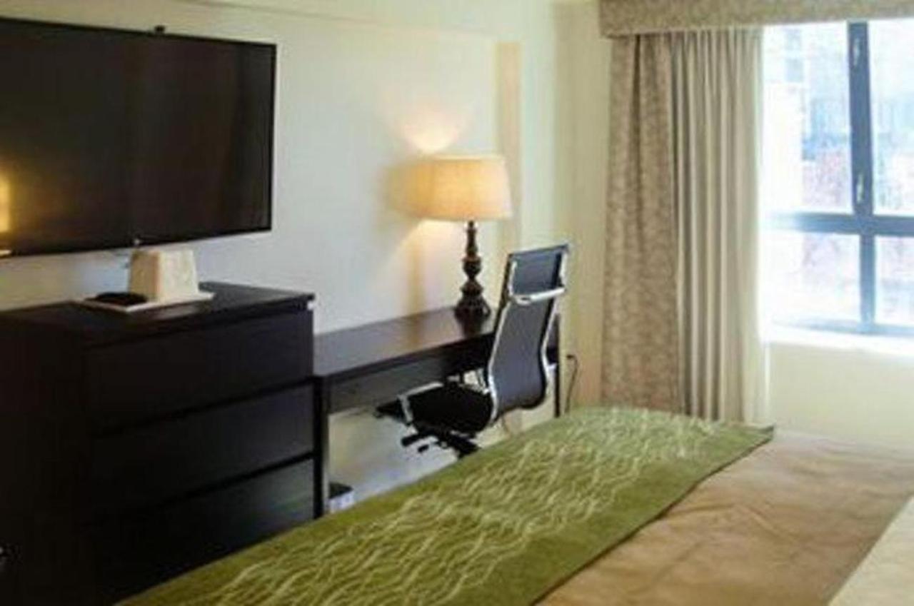 Comfort Inn & Suites - Kew Gardens Near La Guardia Airport New York Esterno foto
